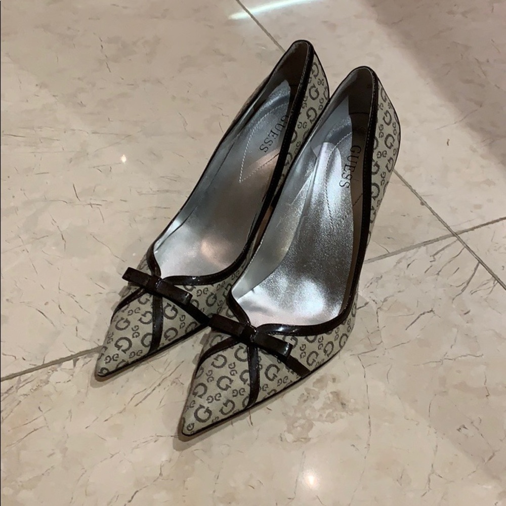 Pointy Guess stilettos